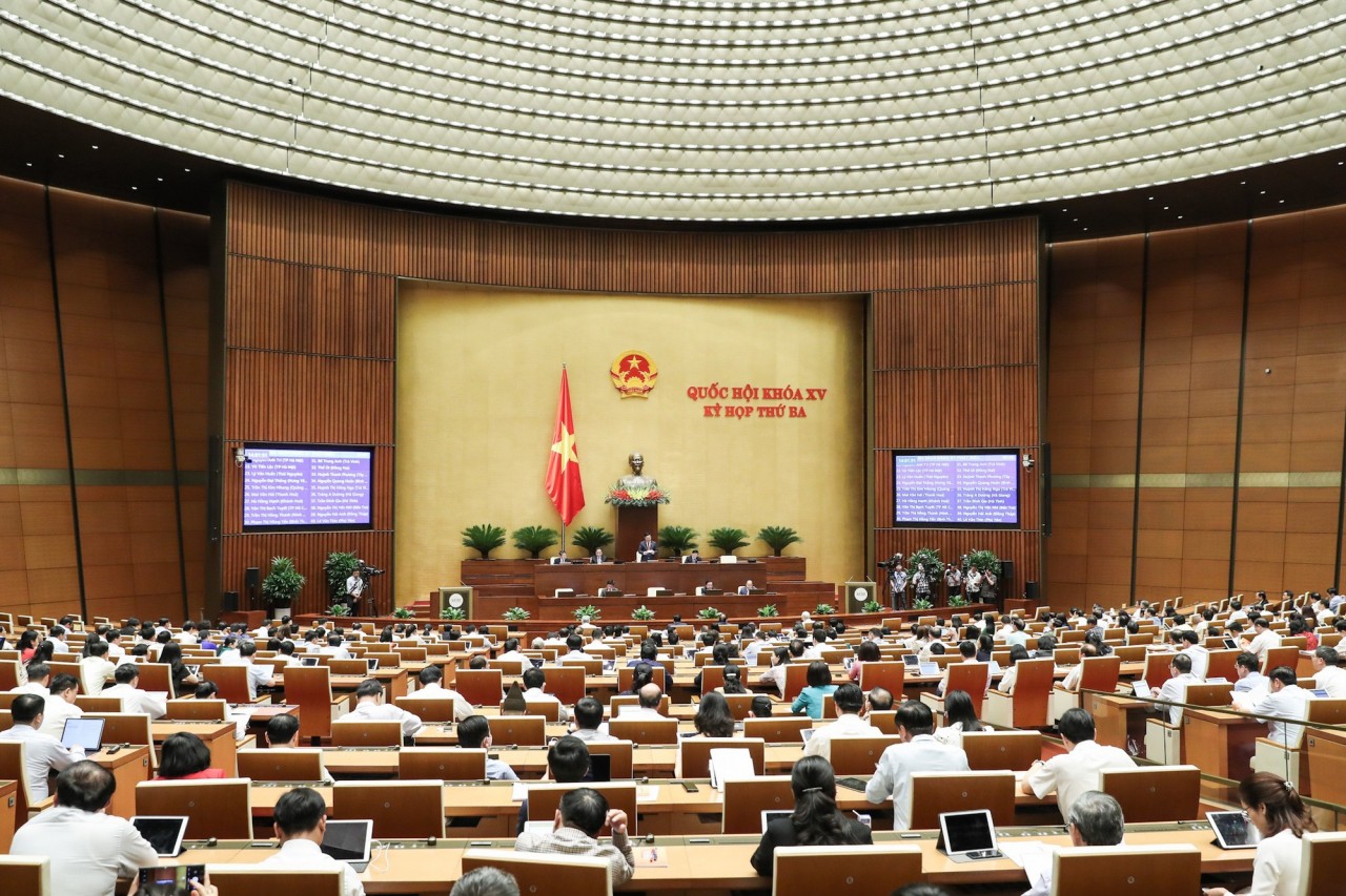Phó Thủ tướng Lê Minh Khái giải trình về giá SGK, xăng dầu; thị trường chứng khoán, bất động sản Phó Thủ tướng Lê Minh Khái giải trình về giá SGK, xăng dầu; thị trường chứng khoán, bất động sản