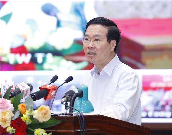 Triển khai thực hiện Nghị quyết của Bộ Chính trị về phát triển Thủ đô Hà Nội Chú thích ảnh