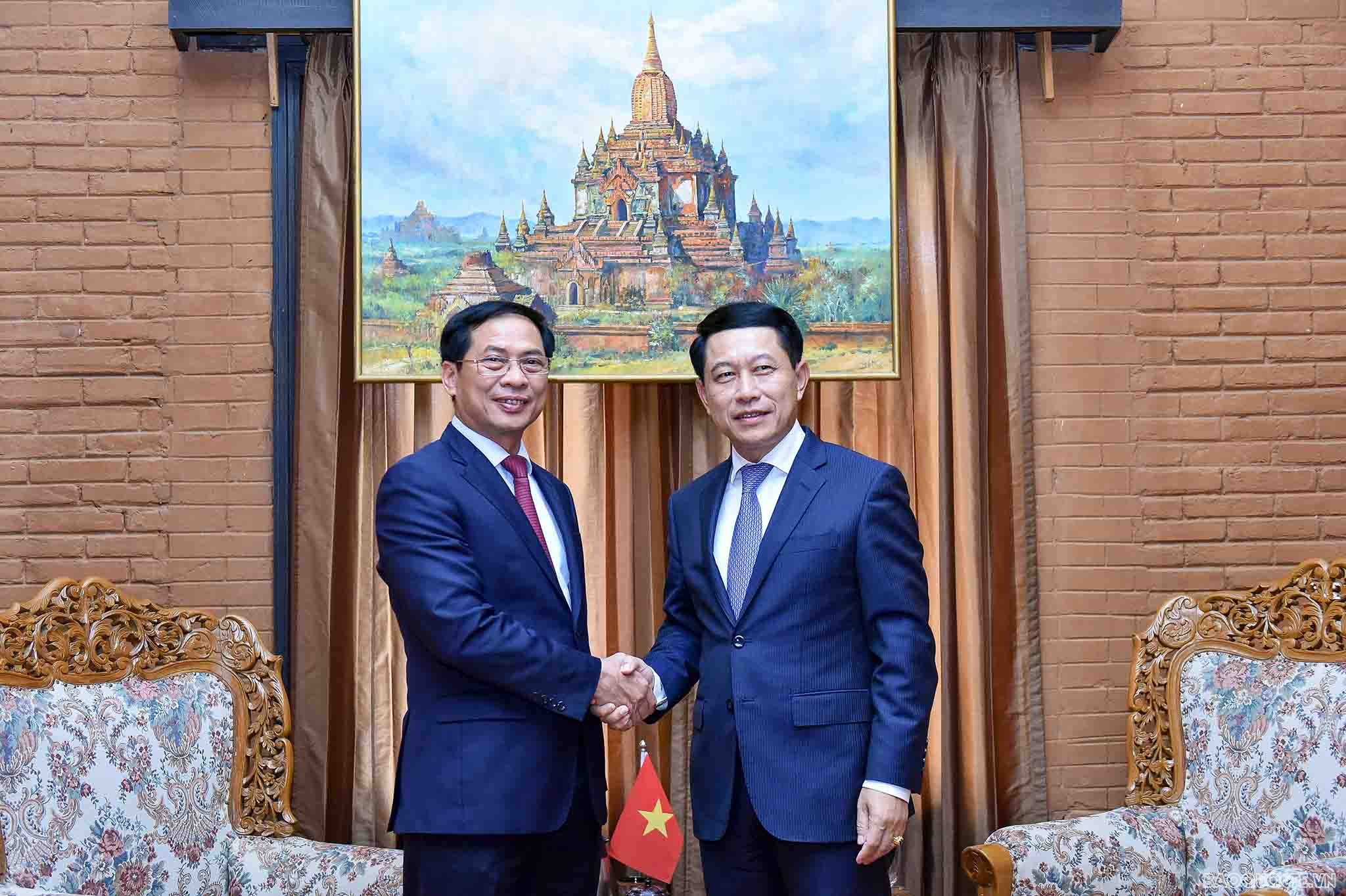 Bộ trưởng Ngoại giao Bùi Thanh Sơn gặp Bộ trưởng Ngoại giao Lào Bộ trưởng Ngoại giao Bùi Thanh Sơn gặp Bộ trưởng Ngoại giao Lào