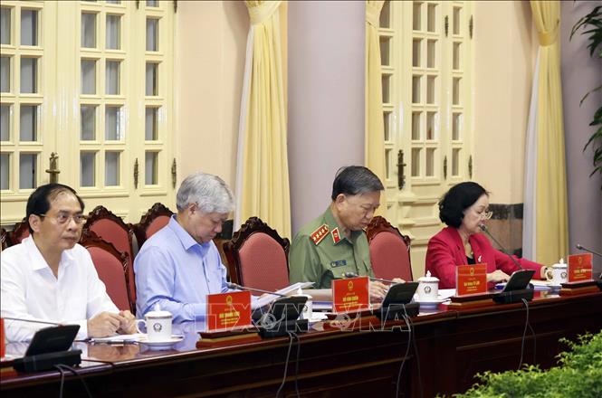 Chủ tịch nước chủ trì họp xây dựng Đề án Tổng kết 10 năm thực hiện Chiến lược bảo vệ Tổ quốc trong tình hình mới Chú thích ảnh