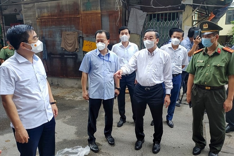 Đảm bảo an sinh xã hội, phục vụ chu đáo người dân trong khu phong tỏa Đảm bảo an sinh xã hội, phục vụ chu đáo người dân trong khu phong tỏa