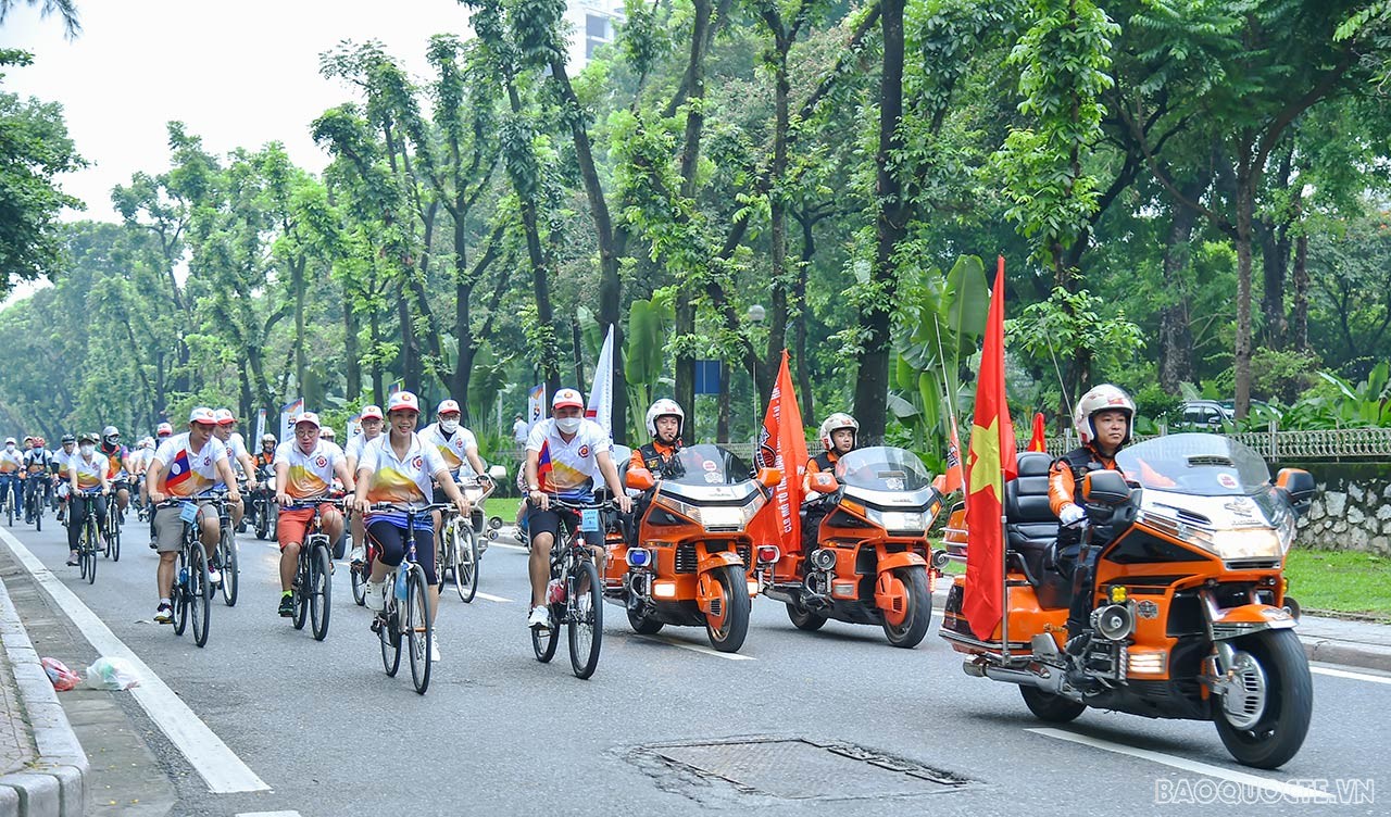 ASEAN Family Day 2022: Nơi kết nối đồng nghiệp, bạn bè, gia đình trong Cộng đồng ASEAN và đối tác tại Hà Nội ASEAN Family Day 2022: Nơi kết nối đồng nghiệp, bạn bè, gia đình trong Cộng đồng ASEAN và đối tác tại Hà Nội