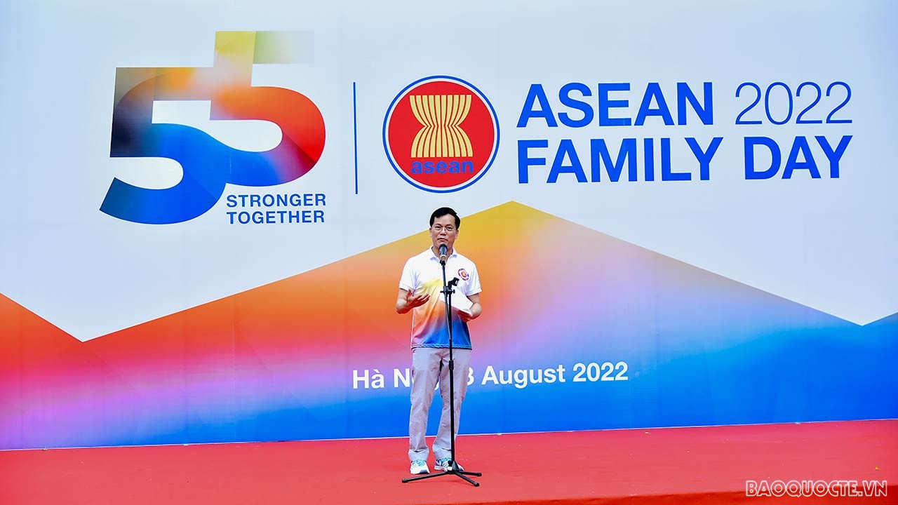 ASEAN Family Day 2022: Nơi kết nối đồng nghiệp, bạn bè, gia đình trong Cộng đồng ASEAN và đối tác tại Hà Nội ASEAN Family Day 2022: Nơi kết nối đồng nghiệp, bạn bè, gia đình trong Cộng đồng ASEAN và đối tác tại Hà Nội