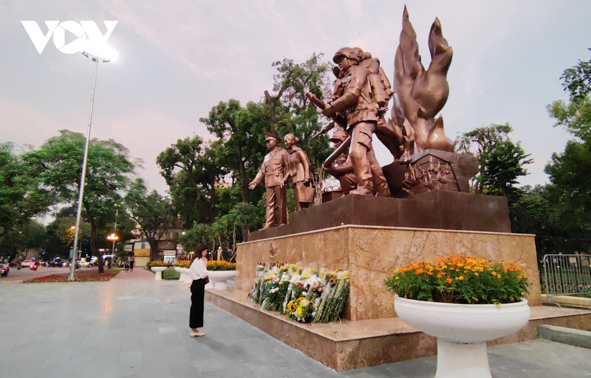 Đảng lãnh đạo tuyệt đối, trực tiếp, toàn diện về mọi mặt đối với lực lượng cand hình ảnh 2 Dang lanh dao tuyet doi, truc tiep, toan dien ve moi mat doi voi luc luong cand hinh anh 2