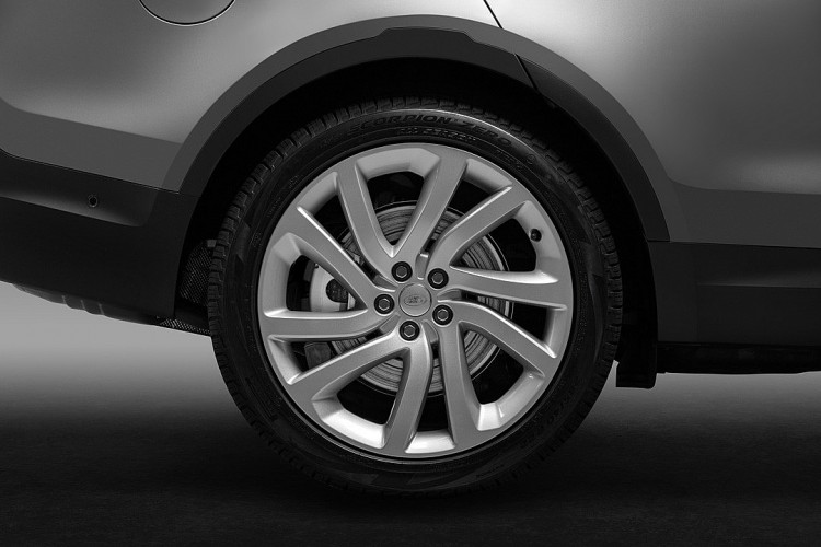 Land Rover Discovery mới về Việt Nam, giá từ 4,539 tỷ đồng Land Rover Discovery mới về Việt Nam, giá từ 4,539 tỷ đồng