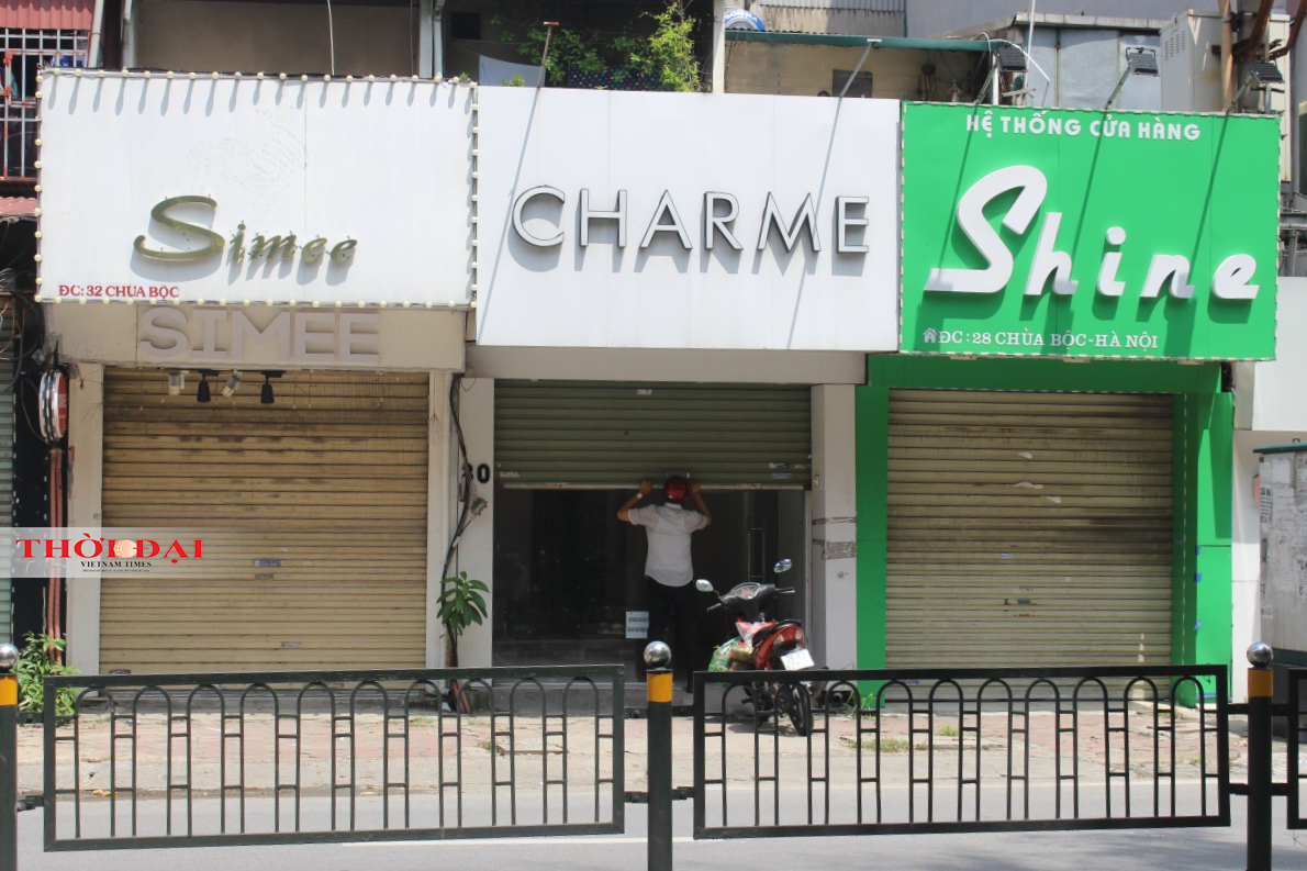 Cửa hàng thời trang, mỹ phẩm mở cửa kinh doanh trở lại Cửa hàng thời trang, mỹ phẩm mở cửa kinh doanh trở lại