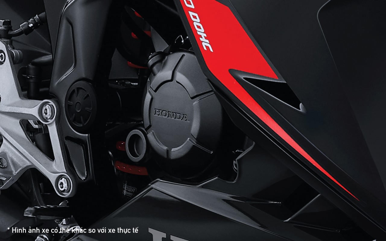 CBR150R được trang bị khối động cơ dung tích 150cc xy-lanh đơn, trục cam đôi DOHC, làm mát bằng dung dịch, có khả năng sản sinh công suất tối đa lên đến 12,6 kW tại 9.000 vòng/phút và mô-men xoắn cực đại 13,7 Nm tại 7.000 vòng/phút.