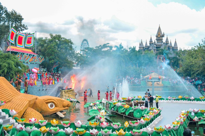 Thành phố Hồ Chí Minh thả khinh khí cầu kéo đại kỳ mừng lễ Quốc khánh Thành phố Hồ Chí Minh thả khinh khí cầu kéo đại kỳ mừng lễ Quốc khánh ảnh 3