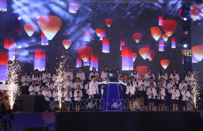 Lễ hội văn hóa đèn lồng Việt Nam - Hàn Quốc tại Hà Nội Chú thích ảnh