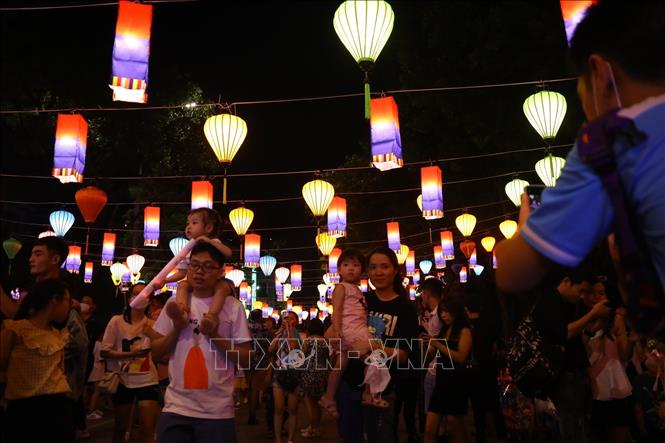 Lễ hội văn hóa đèn lồng Việt Nam - Hàn Quốc tại Hà Nội Chú thích ảnh
