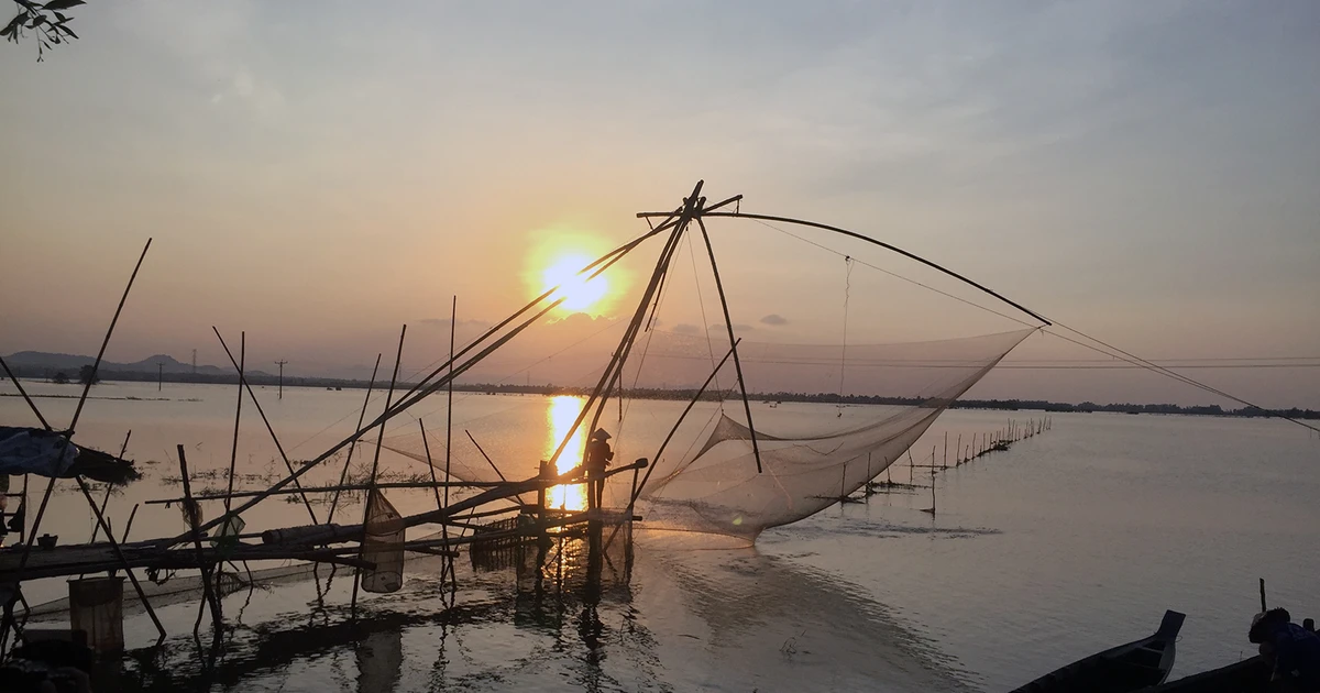 Mưu sinh trong mùa nước nổi Mưu sinh trong mùa nước nổi