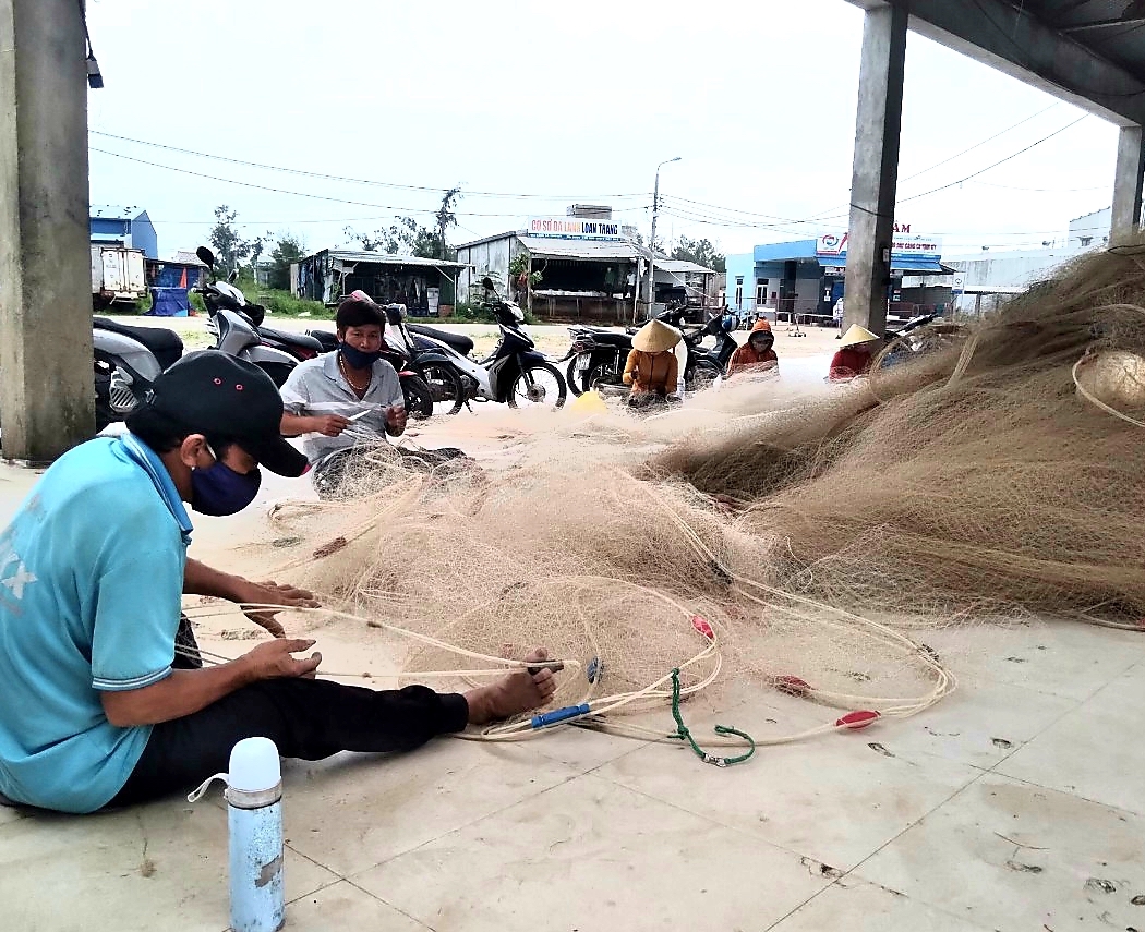 Ngư dân phấn khởi trở lại vươn khơi, bám biển Ngư dân phấn khởi trở lại vươn khơi, bám biển