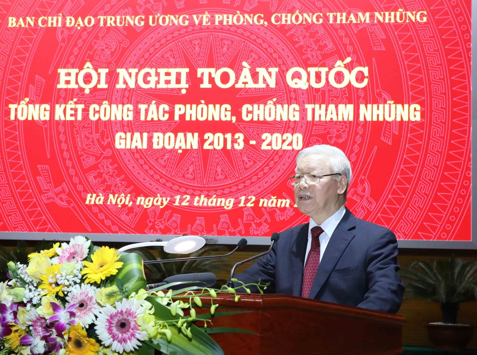 Hoàn thiện thể chế về quản lý kinh tế xã hội để phòng chống tham nhũng Chú thích ảnh