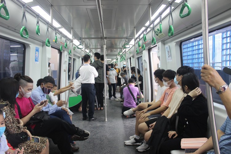 Người dân được đi tàu Cát Linh-Hà Đông sau thời gian dài chờ đợi | Giao thông | Vietnam+ (VietnamPlus) Người dân được đi tàu Cát Linh-Hà Đông sau thời gian dài chờ đợi | Giao thông | Vietnam+ (VietnamPlus)