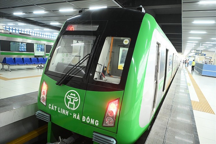 Người dân được đi tàu Cát Linh-Hà Đông sau thời gian dài chờ đợi | Giao thông | Vietnam+ (VietnamPlus) Người dân được đi tàu Cát Linh-Hà Đông sau thời gian dài chờ đợi | Giao thông | Vietnam+ (VietnamPlus)