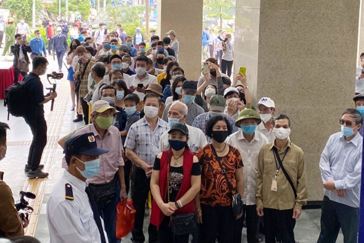 Hơn 55.000 lượt người đi tàu Cát Linh - Hà Đông sau 2 ngày vận hành Hơn 55.000 lượt người đi tàu Cát Linh - Hà Đông sau 2 ngày vận hành