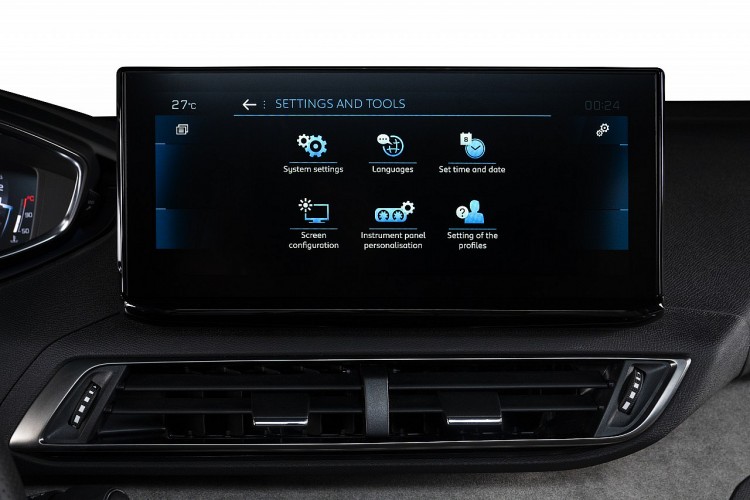 Màn hình trung tâm 10-inch trên New Peugeot 5008. Màn hình trung tâm 10-inch trên New Peugeot 5008.