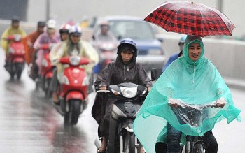 Dự báo thời tiết 18/11: Mưa lớn tiếp diễn ở Trung Bộ