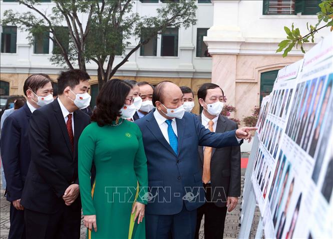 Chủ tịch nước dự Lễ kỷ niệm Ngày Nhà giáo Việt Nam tại Học viện Nông nghiệp Việt Nam Chú thích ảnh