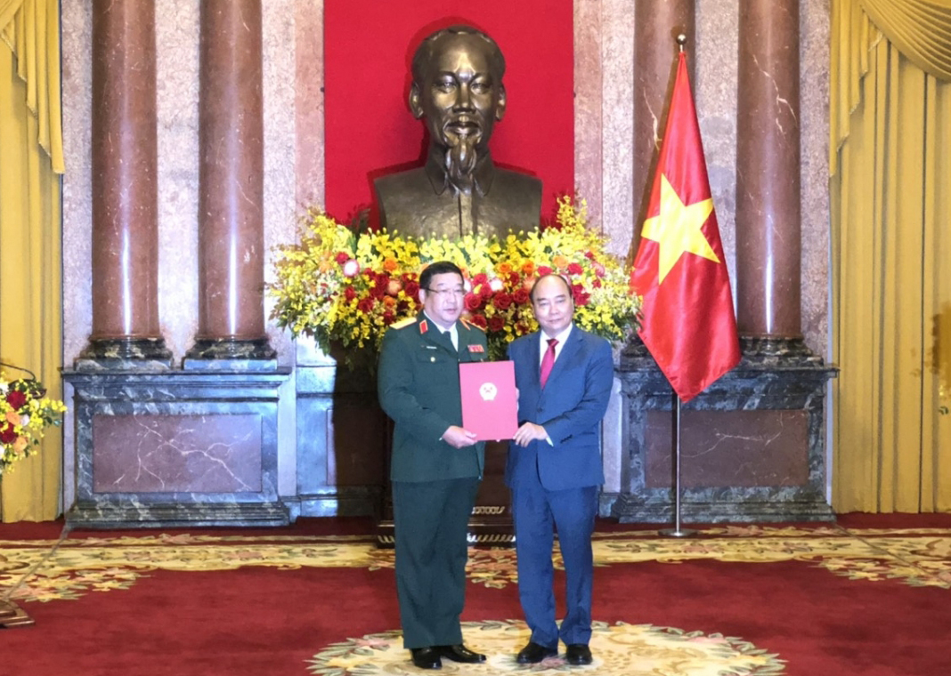 Chủ tịch nước trao Quyết định thăng quân hàm Thượng tướng cho Thứ trưởng Phạm Hoài Nam Chủ tịch nước trao Quyết định thăng quân hàm Thượng tướng cho Thứ trưởng Phạm Hoài Nam
