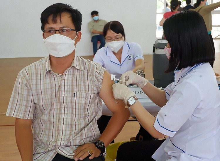 Tin COVID hôm nay chiều 22/11: Đã phân bổ gần 135 triệu liều vaccine phòng COVID-19 Tin COVID hôm nay chiều 22/11: Đã phân bổ gần 135 triệu liều vaccine phòng COVID-19