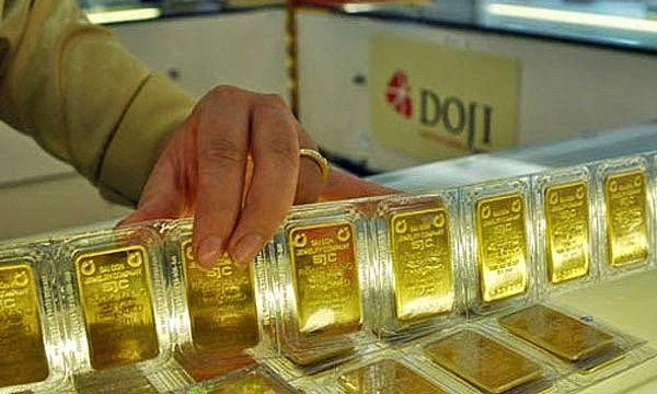 Giá vàng trong nước tiếp tục giảm sâu - Ảnh minh họa.