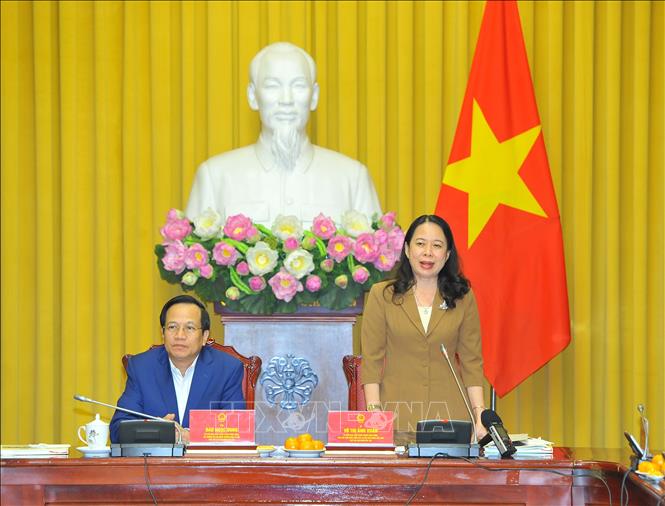 Phó Chủ tịch nước Võ Thị Ánh Xuân họp Hội đồng Bảo trợ Quỹ Bảo trợ trẻ em Việt Nam Chú thích ảnh
