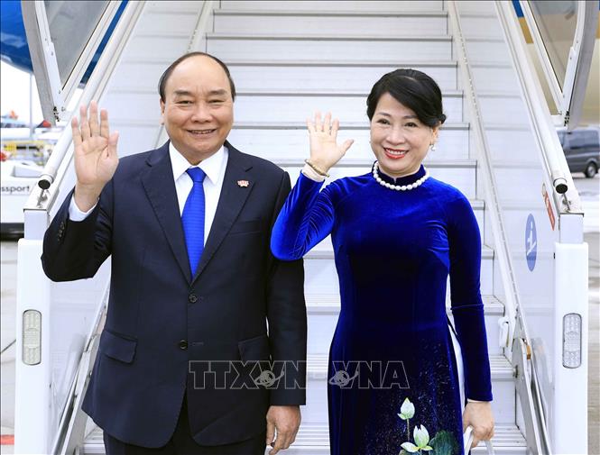 Chủ tịch nước Nguyễn Xuân Phúc lên đường thăm chính thức LB Nga Chú thích ảnh
