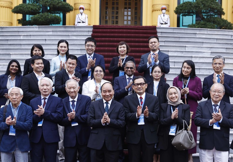 Các nhà khoa học kinh tế chung tay góp sức vì một ASEAN độc lập, tự cường và thịnh vượng Các nhà khoa học kinh tế chung tay góp sức vì một ASEAN độc lập, tự cường và thịnh vượng ảnh 1