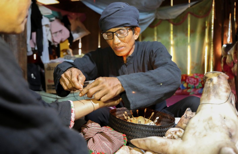 Độc đáo Tết hoa Mào gà của người Cống Độc đáo Tết hoa Mào gà của người Cống ảnh 5