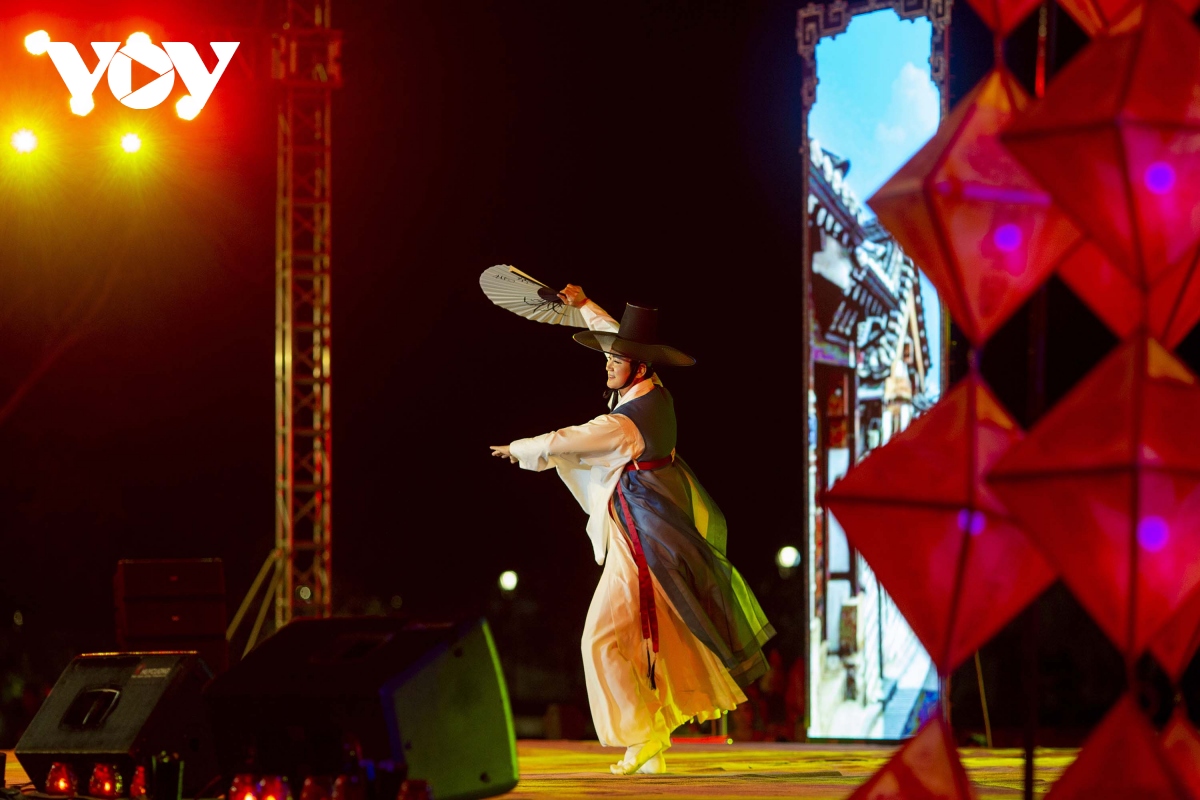vũ khúc giao hòa - sự kiện mở đầu trong khuôn khổ festival mùa đông tại huế hình ảnh 6 vu khuc giao hoa - su kien mo dau trong khuon kho festival mua dong tai hue hinh anh 6