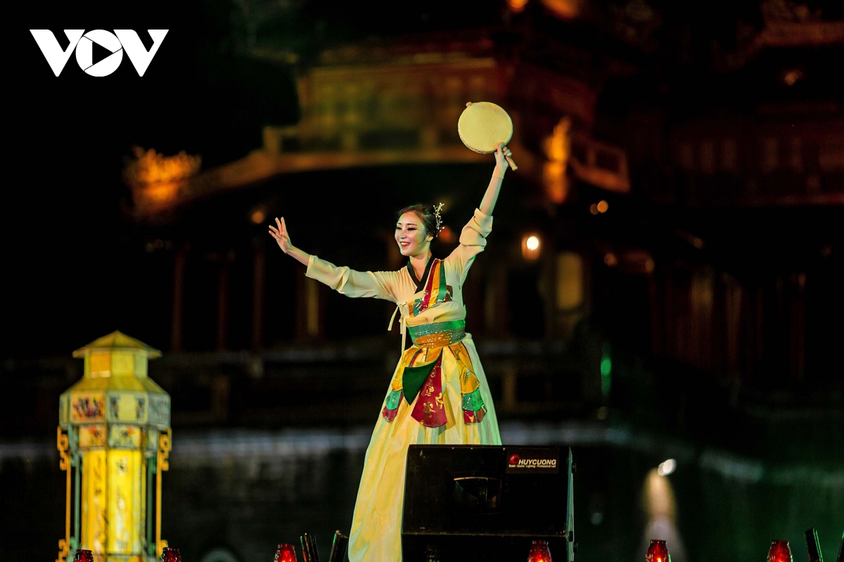 vũ khúc giao hòa - sự kiện mở đầu trong khuôn khổ festival mùa đông tại huế hình ảnh 7 vu khuc giao hoa - su kien mo dau trong khuon kho festival mua dong tai hue hinh anh 7