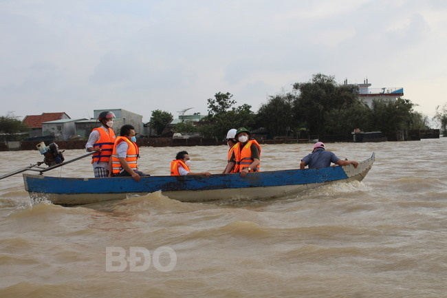 Khẩn trương giúp dân khắc phục hậu quả mưa lũ, ổn định đời sống Khẩn trương giúp dân khắc phục hậu quả mưa lũ, ổn định đời sống