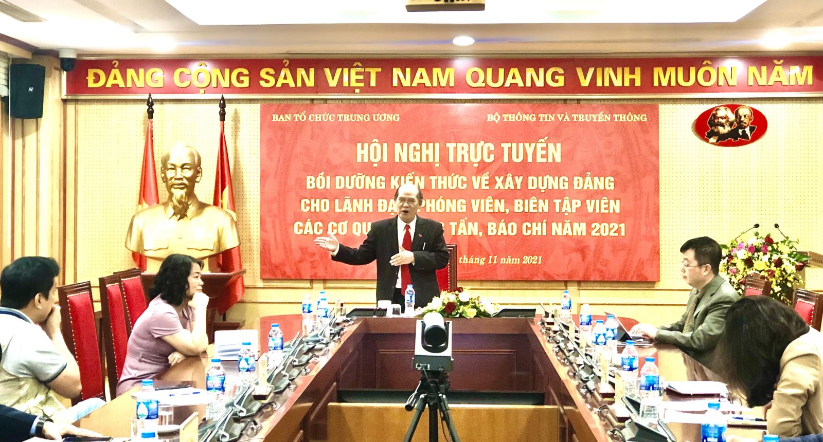 Coi trọng công tác xây dựng, chỉnh đốn Đảng Chú thích ảnh