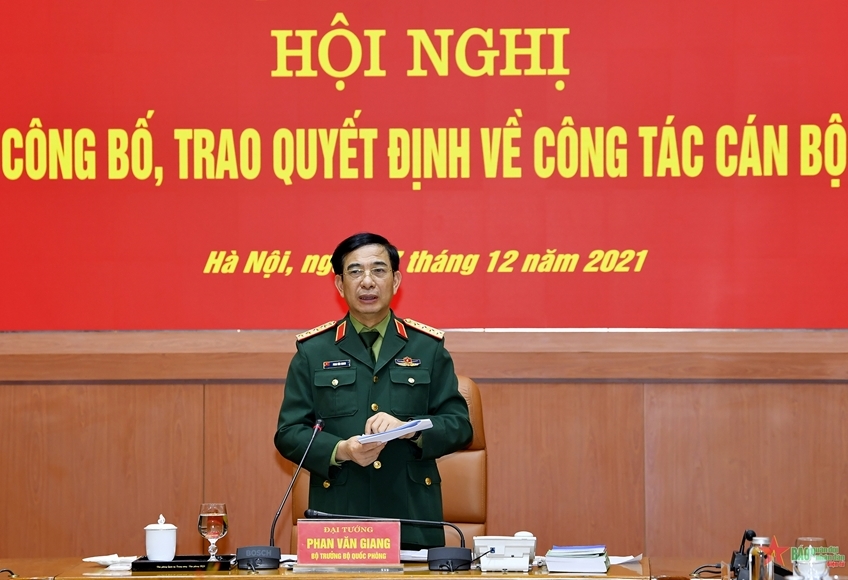 Trao quyết định nghỉ hưu đối với 6 Đại tướng, Thượng tướng Quân đội nhân dân Việt Nam Trao quyết định nghỉ hưu đối với 6 Đại tướng, Thượng tướng Quân đội nhân dân Việt Nam
