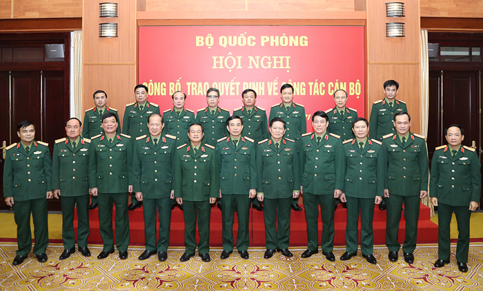 Trao quyết định nghỉ hưu đối với 6 Đại tướng, Thượng tướng Quân đội nhân dân Việt Nam Trao quyết định nghỉ hưu đối với 6 Đại tướng, Thượng tướng Quân đội nhân dân Việt Nam