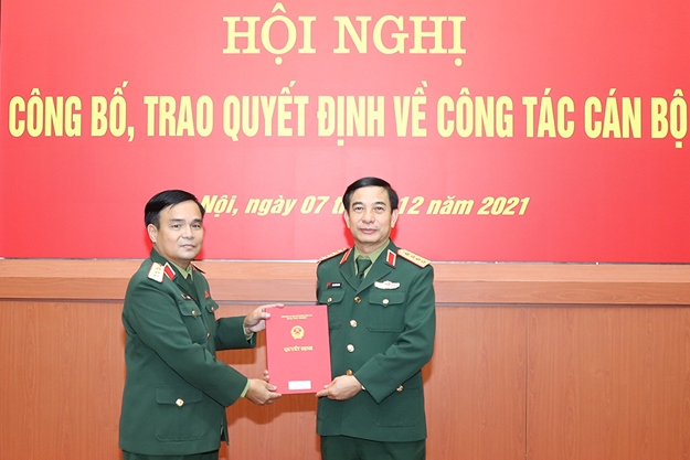 Trao quyết định nghỉ hưu đối với 6 Đại tướng, Thượng tướng Quân đội nhân dân Việt Nam Trao quyết định nghỉ hưu đối với 6 Đại tướng, Thượng tướng Quân đội nhân dân Việt Nam