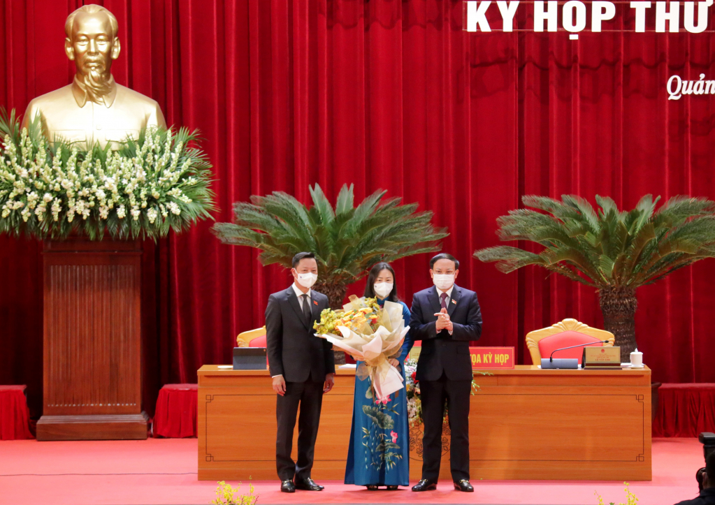 Quảng Ninh: Kiện toàn bộ máy HĐND và UBND tỉnh Quảng Ninh: Kiện toàn bộ máy HĐND và UBND tỉnh
