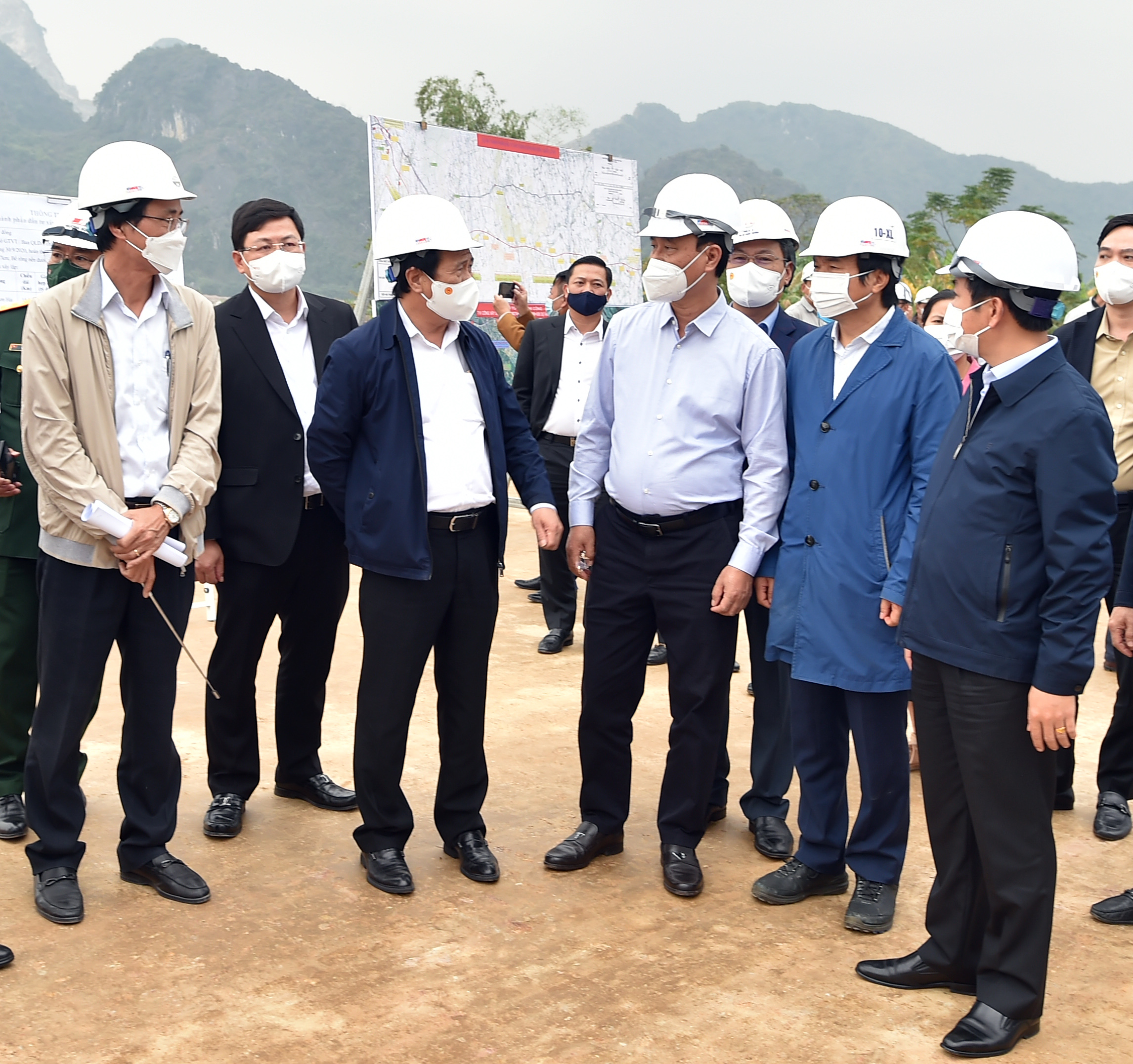 Phó Thủ tướng Lê Văn Thành: Phải chốt lại tiến độ trong năm 2022 khánh thành được bao nhiêu km cao tốc Bắc - Nam Phó Thủ tướng Lê Văn Thành: Phải chốt lại tiến độ trong năm 2022 khánh thành được bao nhiêu km cao tốc Bắc - Nam