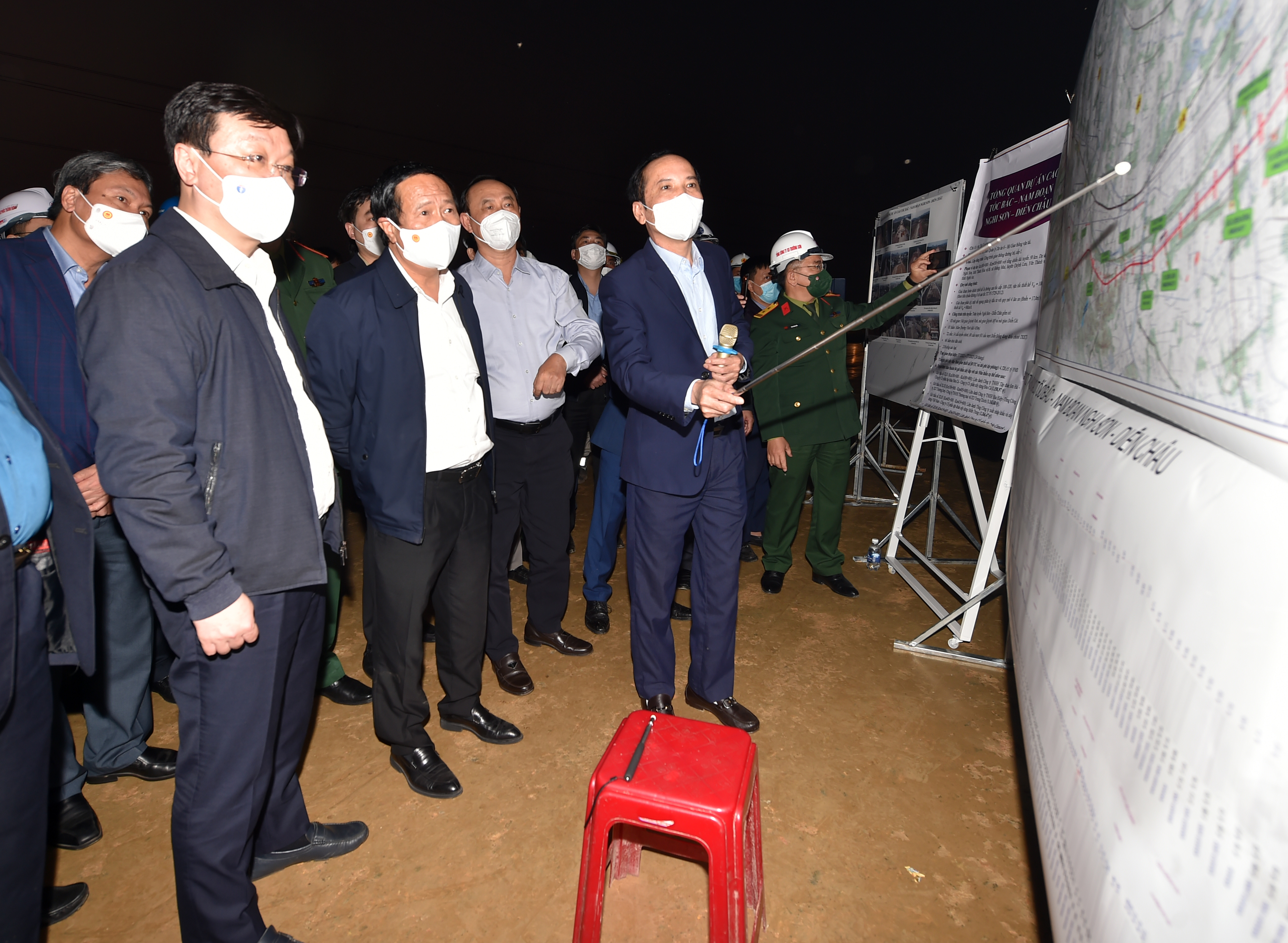 Phó Thủ tướng Lê Văn Thành: Phải chốt lại tiến độ trong năm 2022 khánh thành được bao nhiêu km cao tốc Bắc - Nam Phó Thủ tướng Lê Văn Thành: Phải chốt lại tiến độ trong năm 2022 khánh thành được bao nhiêu km cao tốc Bắc - Nam