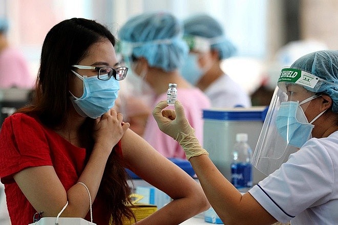 Tin COVID hôm nay chiều 14/12: Cả nước đã tiêm trên 133,7 triệu liều vaccine phòng COVID-19