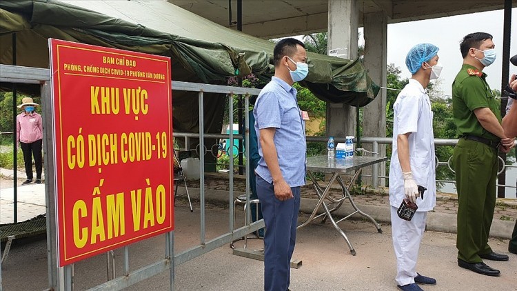 tin covid hà nội hôm nay tối 24/12: tiến sát mốc 2.000 ca mắc mới, hơn 600 ca cộng đồng