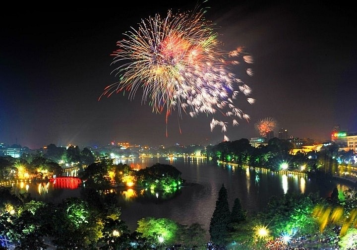 Hà Nội không bắn pháo hoa và "countdown" trong Tết Dương lịch 2022 Hà Nội không bắn pháo hoa và "countdown" trong Tết Dương lịch 2022