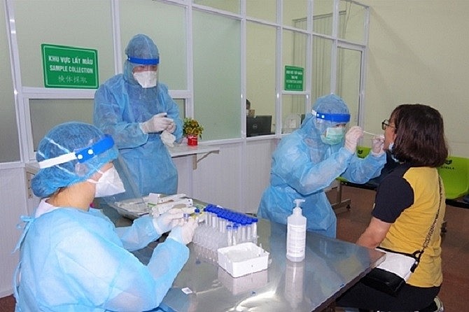 Tin COVID hôm nay tối 30/12: Số mắc COVID-19 tăng thêm 17.000 người; riêng Hà Nội 1.866 ca Tin COVID hôm nay tối 30/12: Số mắc COVID-19 tăng thêm 17.000 người; riêng Hà Nội 1.866 ca