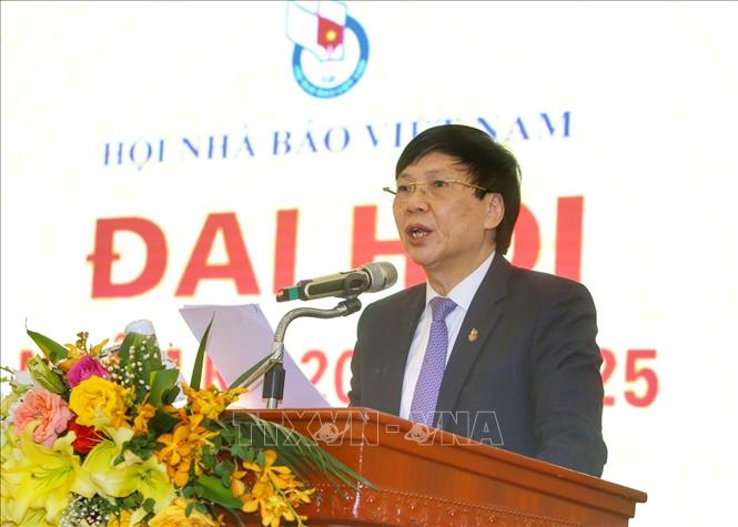 Xây dựng báo chí cách mạng giàu tính chiến đấu, nhân văn, chuyên nghiệp và hiện đại Chú thích ảnh