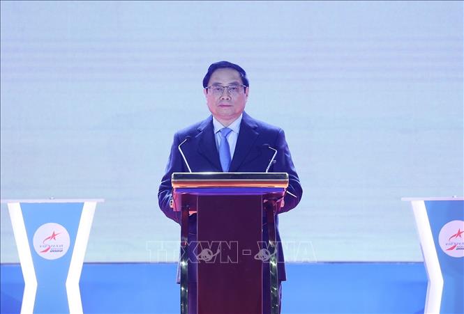 Thủ tướng: Chính sách quốc phòng của Việt Nam là vì hòa bình, tự vệ và vì nhân dân Chú thích ảnh