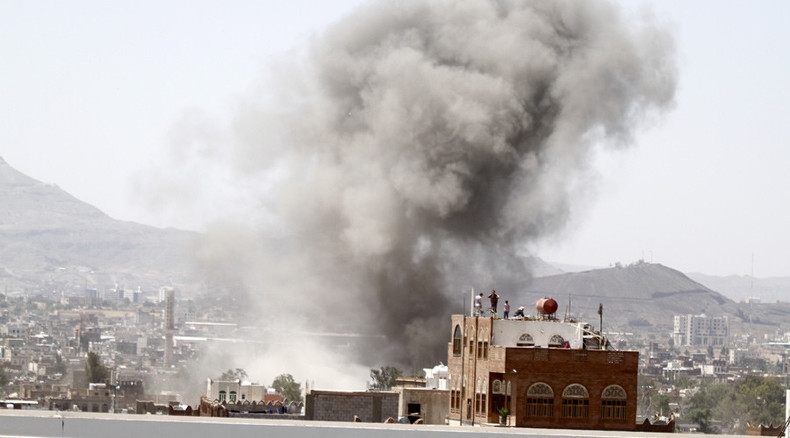 Bom phát nổ trong tiệc cưới ở thành phố cảng Hodeidah của Yemen Bom phát nổ trong tiệc cưới ở thành phố cảng Hodeidah của Yemen