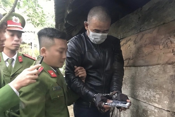 Tin tức pháp luật chiều 4/1: Bà chủ tiệm thẩm mĩ vừa làm đẹp vừa bán dâm, kiêm luôn môi giới Tin tức pháp luật chiều 4/1: Bà chủ tiệm thẩm mĩ vừa làm đẹp vừa bán dâm, kiêm luôn môi giới