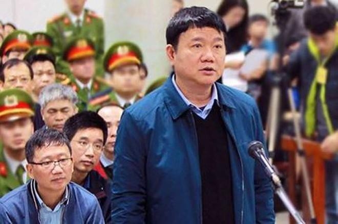 Tin tức pháp luật chiều 10/1: Thanh niên ôm bình gas đòi ‘tự sát’ trong xóm trọ vì mẹ không cho tiền Tin tức pháp luật chiều 10/1: Thanh niên ôm bình gas đòi ‘tự sát’ trong xóm trọ vì mẹ không cho tiền