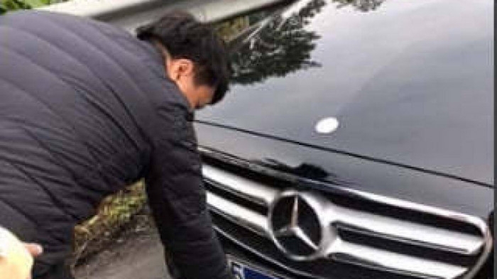 Tin tức tai nạn giao thông nổi bật ngày 11/1: Tài xế lái Toyota Fortuner tông loạt xe máy trên phố Hà Nội Tin tức tai nạn giao thông nổi bật ngày 11/1: Tài xế lái Toyota Fortuner tông loạt xe máy trên phố Hà Nội